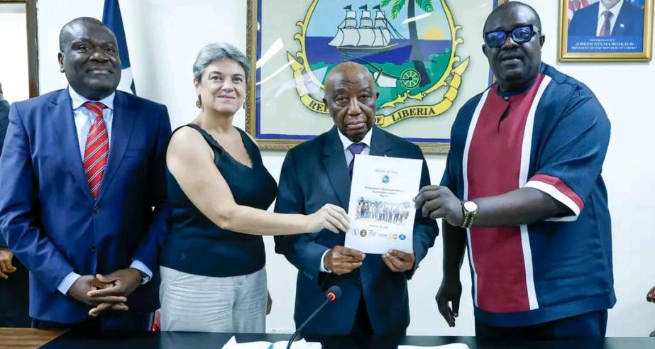 LRRRC Executive Director Presents Report to President Boakai on the Influx of Burkinabè in Liberia.