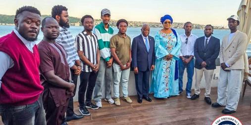 President Boakai Meets Liberian Students in Türkiye, Discusses Welfare and Government Engagement
