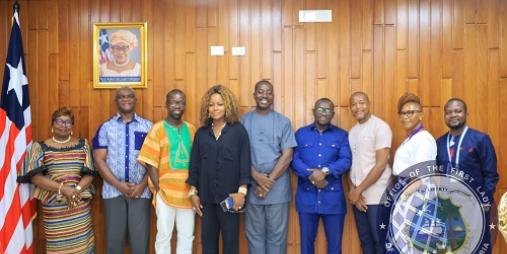   First Lady Kartumu Yarta Boakai flanked in a photograph by the LRA boss, the outgoing head of carter center, the Political advisor to the president and other officials of government during a meeting held at her Executive Mansion office.
